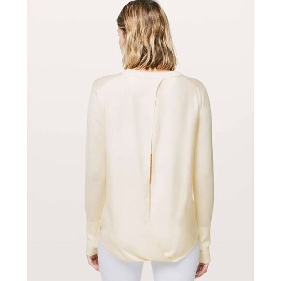 Lululemon Cashmere Cashlu At
Ease Pullover Sweater Ivory White
Back Panel size 8 - Picture 6 of 9